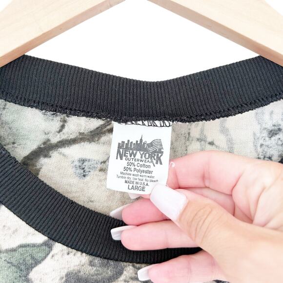 Vintage New York Outerwear Camo Short Sleeve T Shirt Sz L - Picture 2 of 3